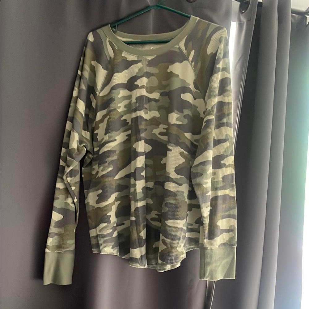SO Women's Camouflage Long Sleeve Tee